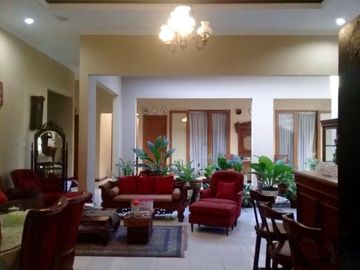 rumah di jati bening bekasi one gate lokasi strategis pinggir jalan Raya jalan ratna