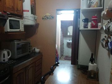 EXCELENTE CASA MULTIFAMILIAR.