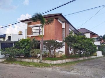 RUMAH SEJUK MEWAH DI KOMPLEK PELANGI ANTAPANI KOTA BANDUNG