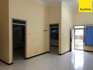 Disewakan Rumah 1,5 Lantai Di Manyar Tirtoyoso Utara, Surabaya