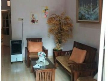 Rumah second dekat gerbang tol Kukusan Depok