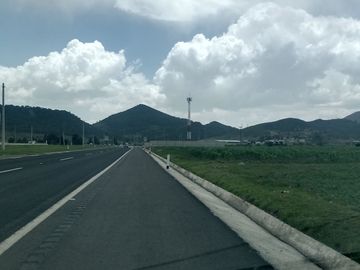 Se vende terreno sobre la carretera Tulancingo- Pachuca,  zona el Susto, Hidalgo.