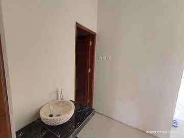 RUMAH MEWAH PROSES BANGUN DEKAT GARDU PLN JLN KALIURANG