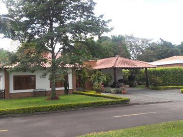 casa campestre en venta en cerritos. Cod V907