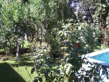 Casa americana en buen estado en Barrio Almafuerte