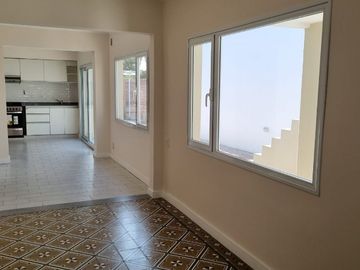 Casa con Departamento en venta en Lujan Centro