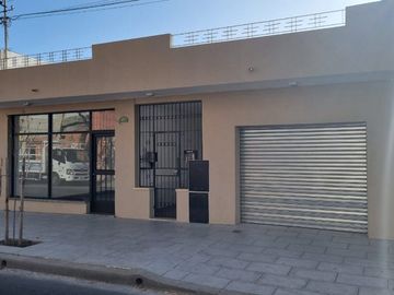Casa con Departamento en venta en Lujan Centro