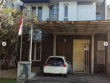 Rumah Royal Residence Cluster Harewood Wiyung Surabaya