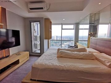 MURAH Grand Sungkono Lagoon Unit Masih Baru, 1BR Jadi Studio, Full Furnish