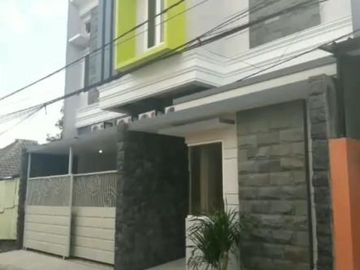 Rumah kost dijual dekat kampus UIN Lowokwaru kota Malang.