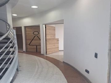 edificio en arriendo/venta en chico norte. Cod A700463