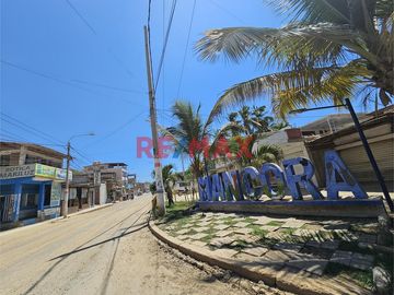 ¡Construye el éxito en el corazón de Máncora! 🏨

Terreno en venta con ubicación estratégica y doble acceso: 

👉 Acceso directo a la Av. Piura (Pan