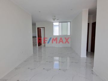 DEPARTAMENTO EN VENTA EN LA URBANIZACIÓN LOS SAUCES PIMENTEL
Un lugar seguro para vivir rodeado de parques y jardines,muy cerca de todo lo que necesi