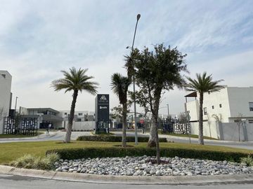 VENTA HERMOSAS CASAS CUMBRES PRIVADA VENECIA MODELO MURANO