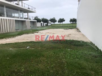 Venta de terreno en el exclusivo Condominio La Jolla, ubicado en el balneario de Asia con acceso al privado desde la Panamericana Sur, KM. 101, seguri