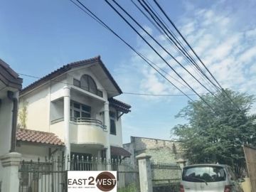 Dijual Rumah tua Hitung Tanah Villa Melati Mas Blok P Tangerang Selatan