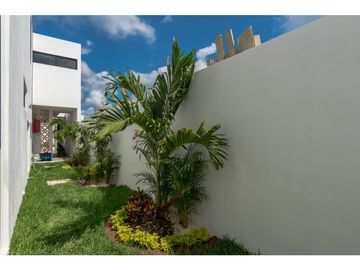 RESIDENCIA EN DZITYA  CON PISCINA , 3 HAB.