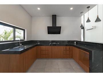 RESIDENCIA EN DZITYA  CON PISCINA , 3 HAB.