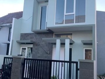 rumah di perumahan villa joyo agung Merjosari Malang