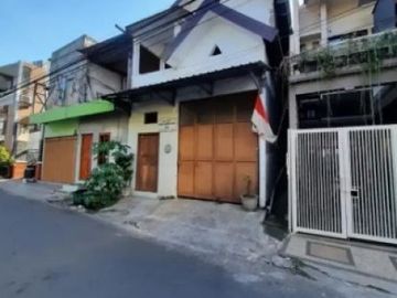 Rumah di Banyu Urip Kidul Surabaya