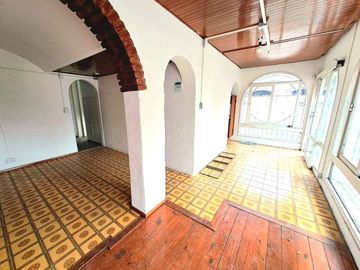 Chalet en venta en Castelar Norte
