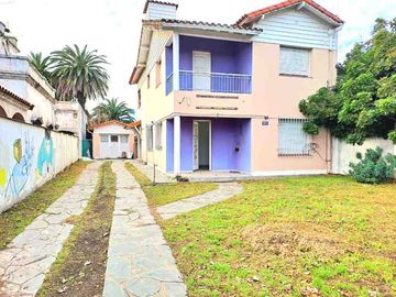 Chalet en venta en Castelar Norte