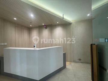 Office Space Strategis di Kebayoran Baru Siap Pakai di Lokasi Premium
