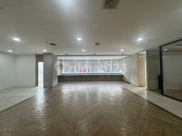 Office Space Strategis di Kebayoran Baru Siap Pakai di Lokasi Premium