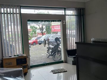 Ruko 3 Lantai Di Kawasan Komersil Soekarno Hatta Semarang