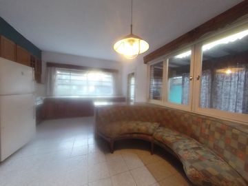 VENTA HURLINGHAM CLASICO CHALET EN BARRIO INGLES 1200 MTS