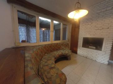 VENTA HURLINGHAM CLASICO CHALET EN BARRIO INGLES 1200 MTS