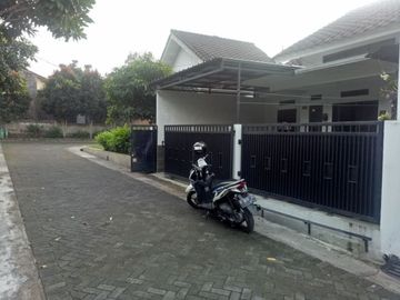 Di jual rumah siap huni nyaman di cluster bilabong cijambe