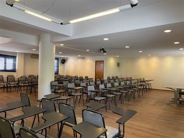 Oficina en Venta en Av. Providencia entre calle Orrego Luco y Av. Pedro de Valdivia.