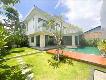 Brand new Freehold villas 3 bedroom in Pererenan Badung Bali