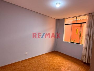 Venta de linda casa de 3 pisos mas azotea en Urb. San Isidro I Etapa, rodeada de parques
Ubicada cerca de Av. Metropolitana II, Universidad Privada d