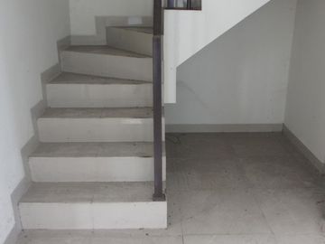 Disewakan Rumah di Lippo Cikarang (Kompleks Summer Bliss)
