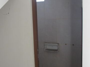 Disewakan Rumah di Lippo Cikarang (Kompleks Summer Bliss)