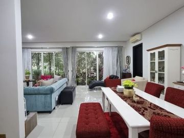 DIJUAL RUMAH ASRI dkt TAMAN at SERENIA HILLS VENTURE BARAT
