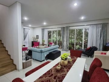 DIJUAL RUMAH ASRI dkt TAMAN at SERENIA HILLS VENTURE BARAT