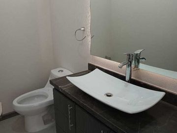 SE VENDE HERMOSA CASA EN FRACCIONAMIENTO