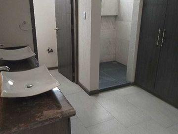 SE VENDE HERMOSA CASA EN FRACCIONAMIENTO