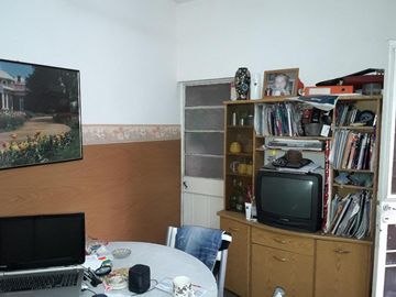 Casa con Departamento en venta en Caseros