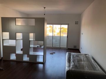 Monoambientes a estrenar en Bernal equipados