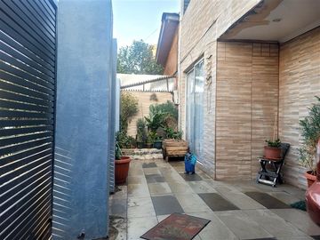 Casa en venta de 4 dorm. en Puente Alto