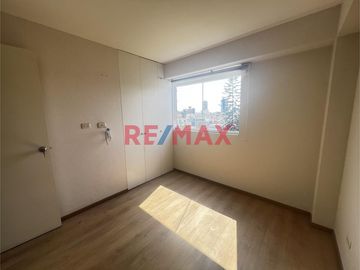 ¡Vendo Lindo Departamento Frente A Parque En La Mejor Zona De Santa Catalina!