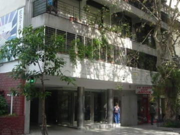 OPORTUNIDAD - Departamento en Venta en Balvanera 4 ambientes, 2 baños 98 m2 al contrafrente + cochera cubierta y baulera - Sarmiento 2100