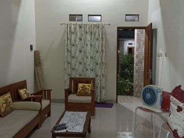 Rumah dalam perumahan Purwomartani