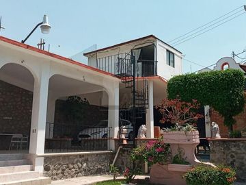 Casa sola en venta en Col 3 de Mayo Municipio Emiliano Zapata Morelos.