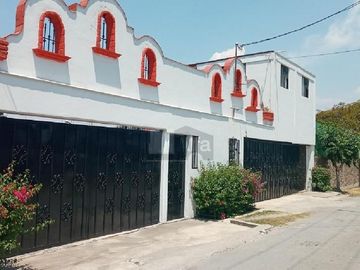 Casa sola en venta en Col 3 de Mayo Municipio Emiliano Zapata Morelos.