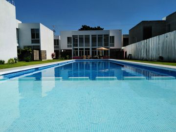 Casa en venta, 3 recámaras, 153 m2.,  alberca, cerca Tec. Mty., Xochitepec, Mor.